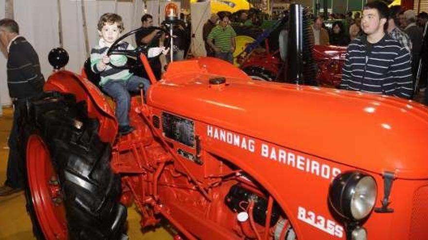 Un tractor antiguo en la edición de 2011.  // Bernabé/Javier Lalín