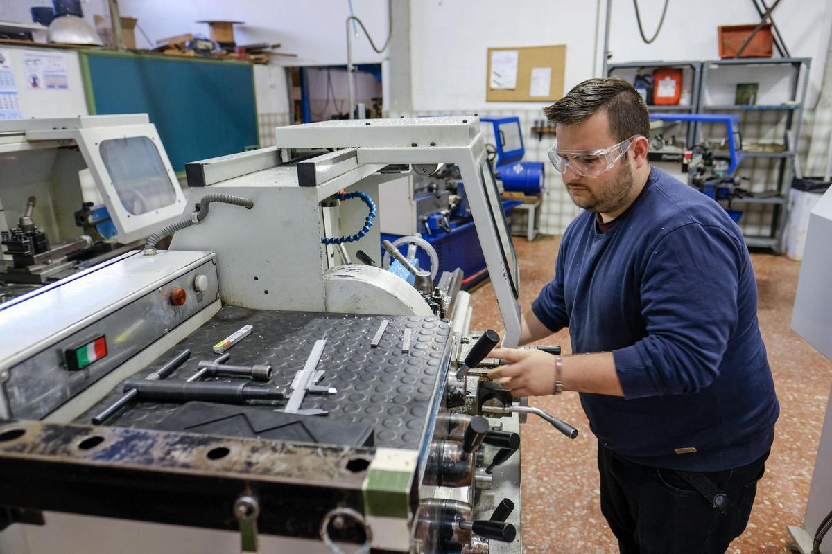 Ciclo de Mecatrónica en el IES Cavanilles de Alicante