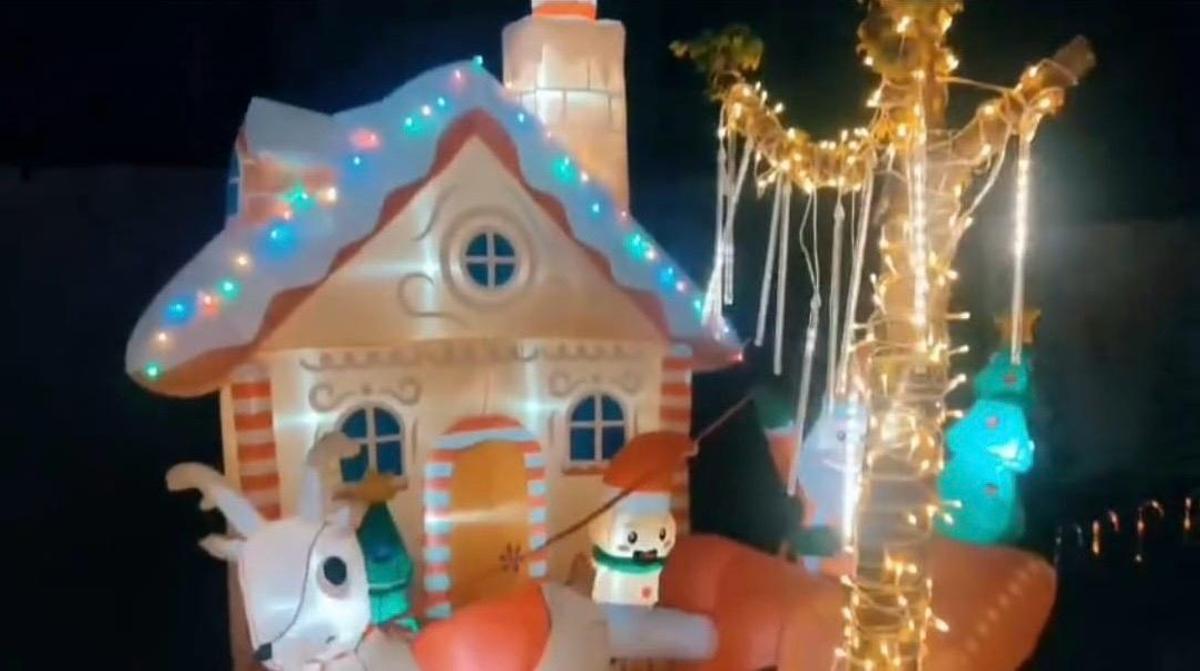 Galería | Casa con iluminación navideña