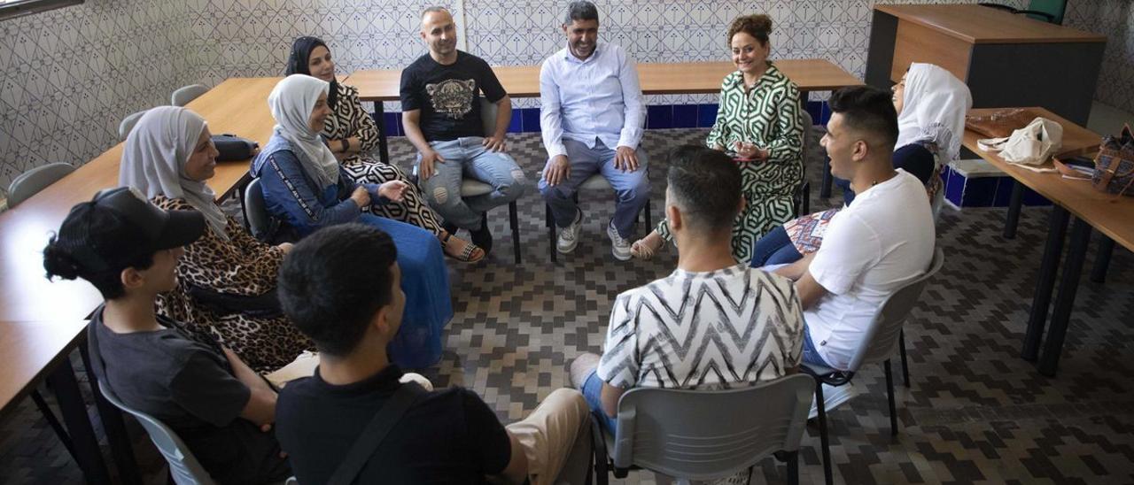 Familias sirias que forman parte del Agermanament Comunitari Valencià.