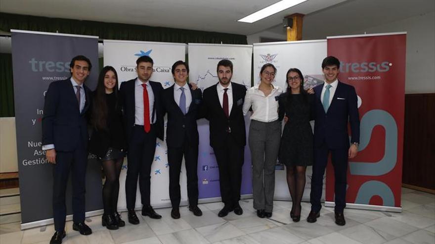 Comilla gana el 4º Torneo de debate