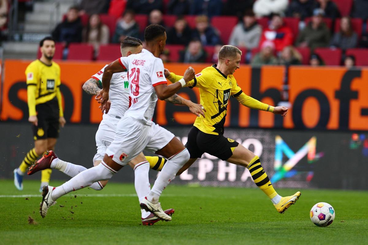 Bundesliga - FC Augsburg vs. Borussia Dortmund