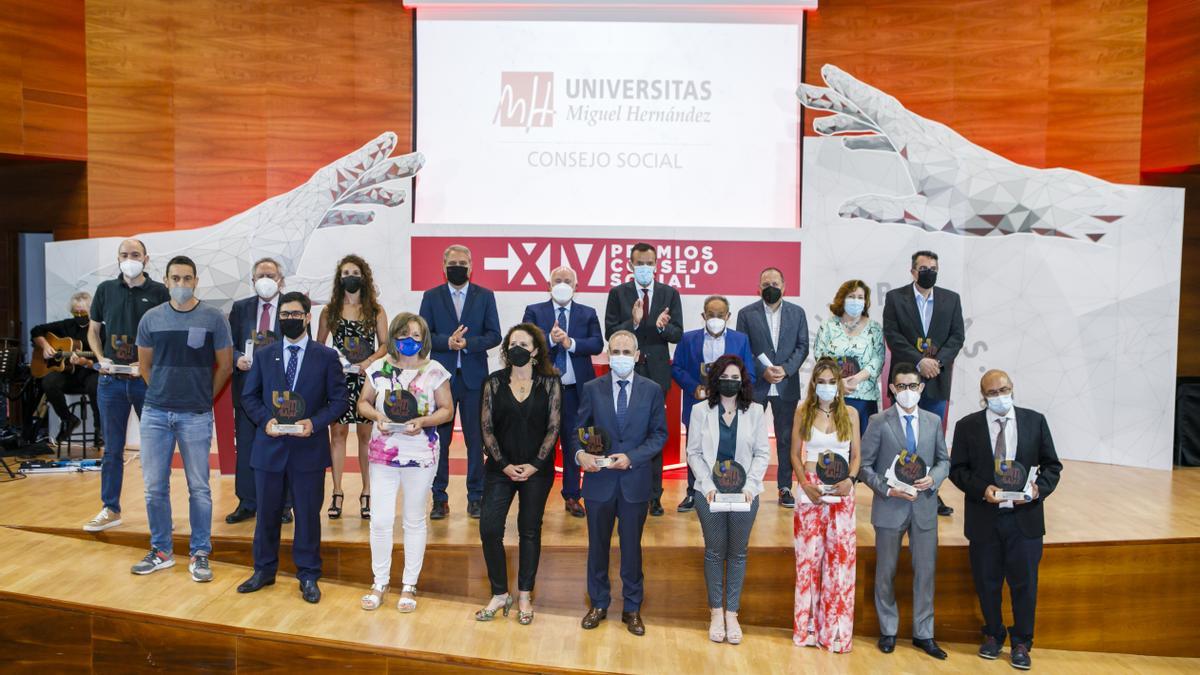 La gala estuvo acompañada por música en directo y marcada por la emoción de los 13 premiados.