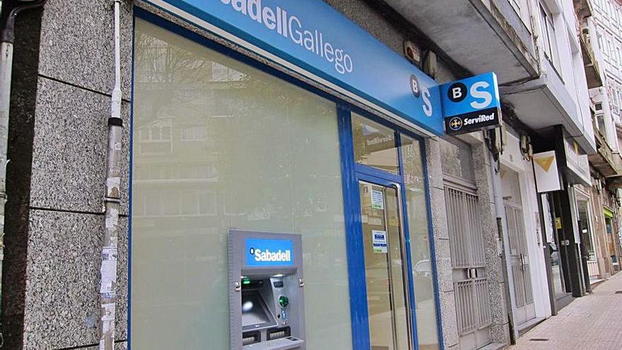 BBVA y Sabadell negocian su integración para crear otro gigante de la banca española