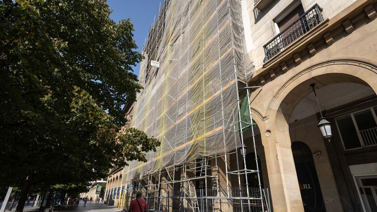 Vídeo | Obras en la antigua sede de Telefónica, en el paseo Independencia de Zaragoza.