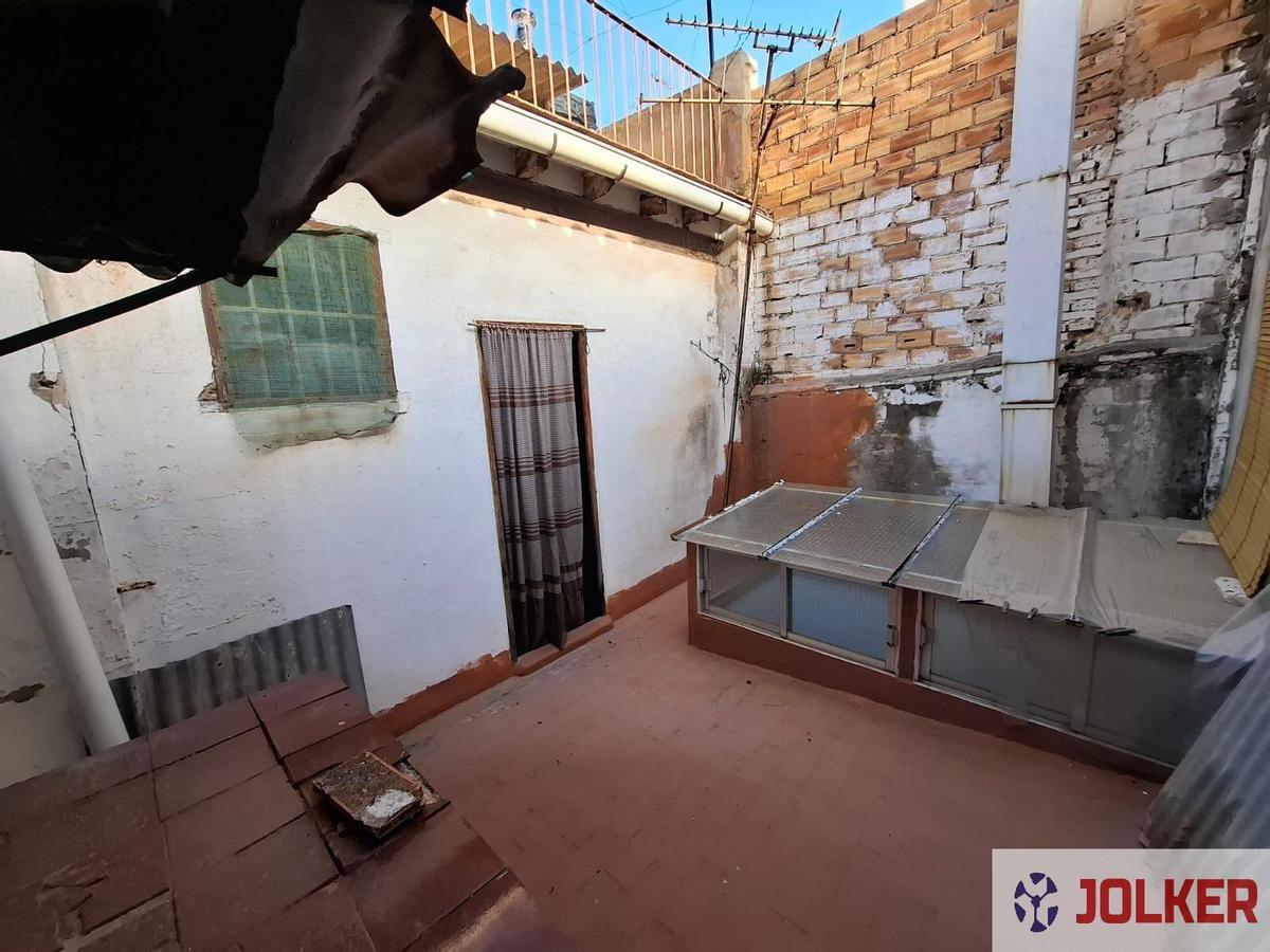 Galería de fotos: Sale a la venta una casa con terraza en la zona del Madrigal de Vila-real por 150.000 euros