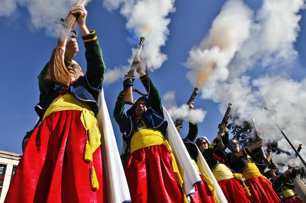 Banyeres rinde homenaje a sus difuntos en las fiestas de Moros y Cristianos