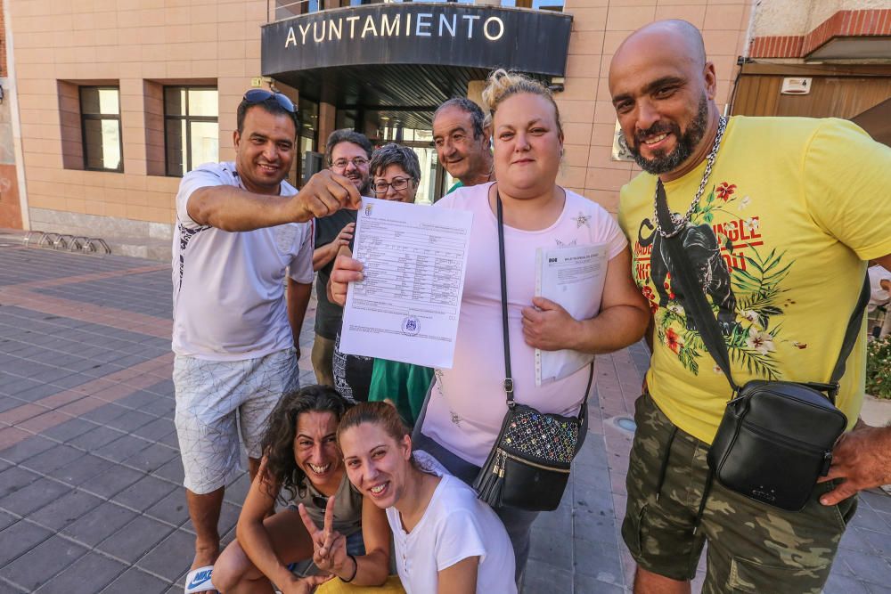 El Ayuntamiento denegó en un principio la autorización para registrar a la vecina en la vivienda, ocupada a un banco hace siete meses