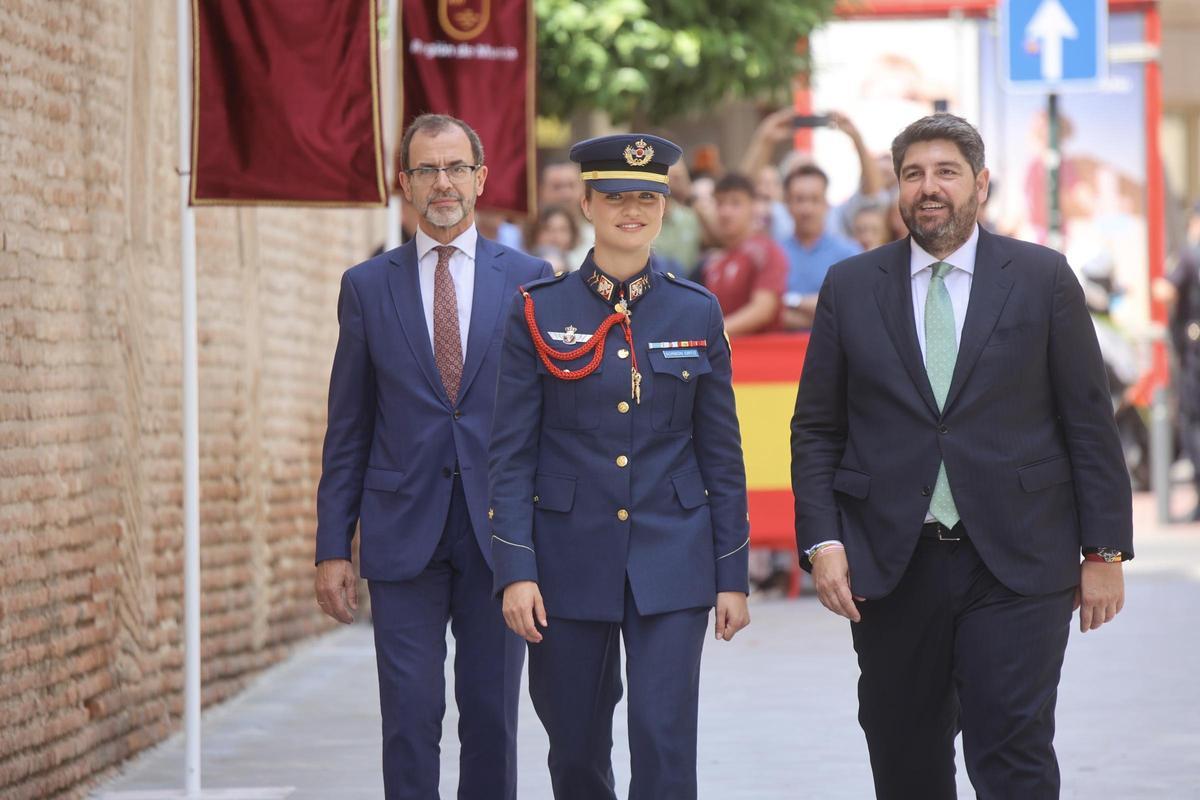Imágenes de la entrega de la Medalla de Oro de la Región a la princesa Leonor