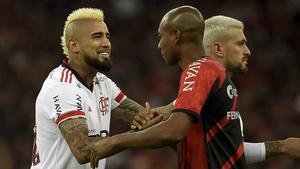 Arturo Vidal y Fernandinho, dos veteranos que buscan el primer título de la Libertadores