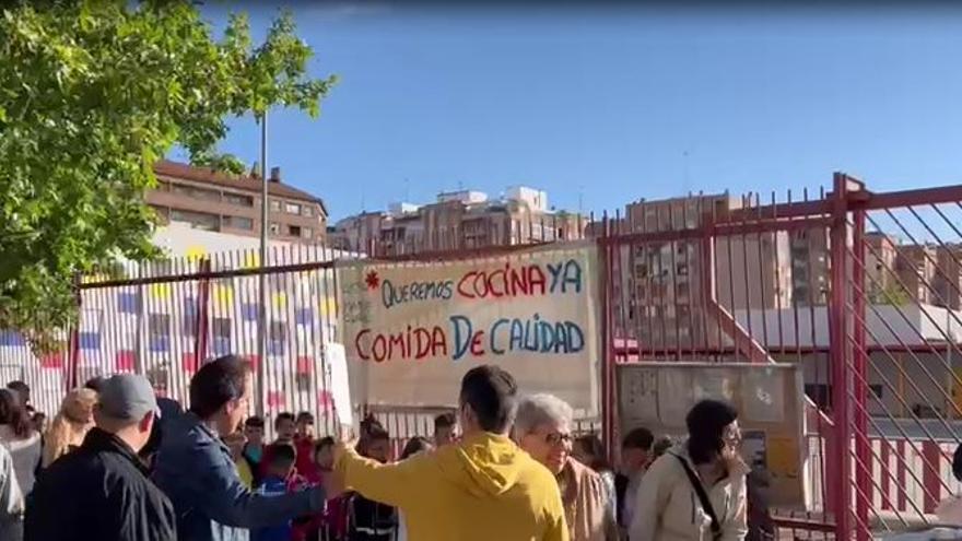 El Ampa del colegio Marie Curie de Zaragoza reclama comida digna