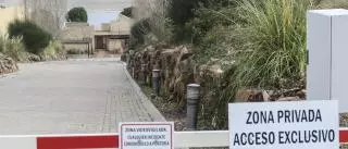 El Constitucional frena el derribo de Valdecañas hasta que resuelva los recursos