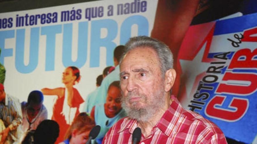 Fidel Castro afirma que se ha recuperado &quot;totalmente&quot;