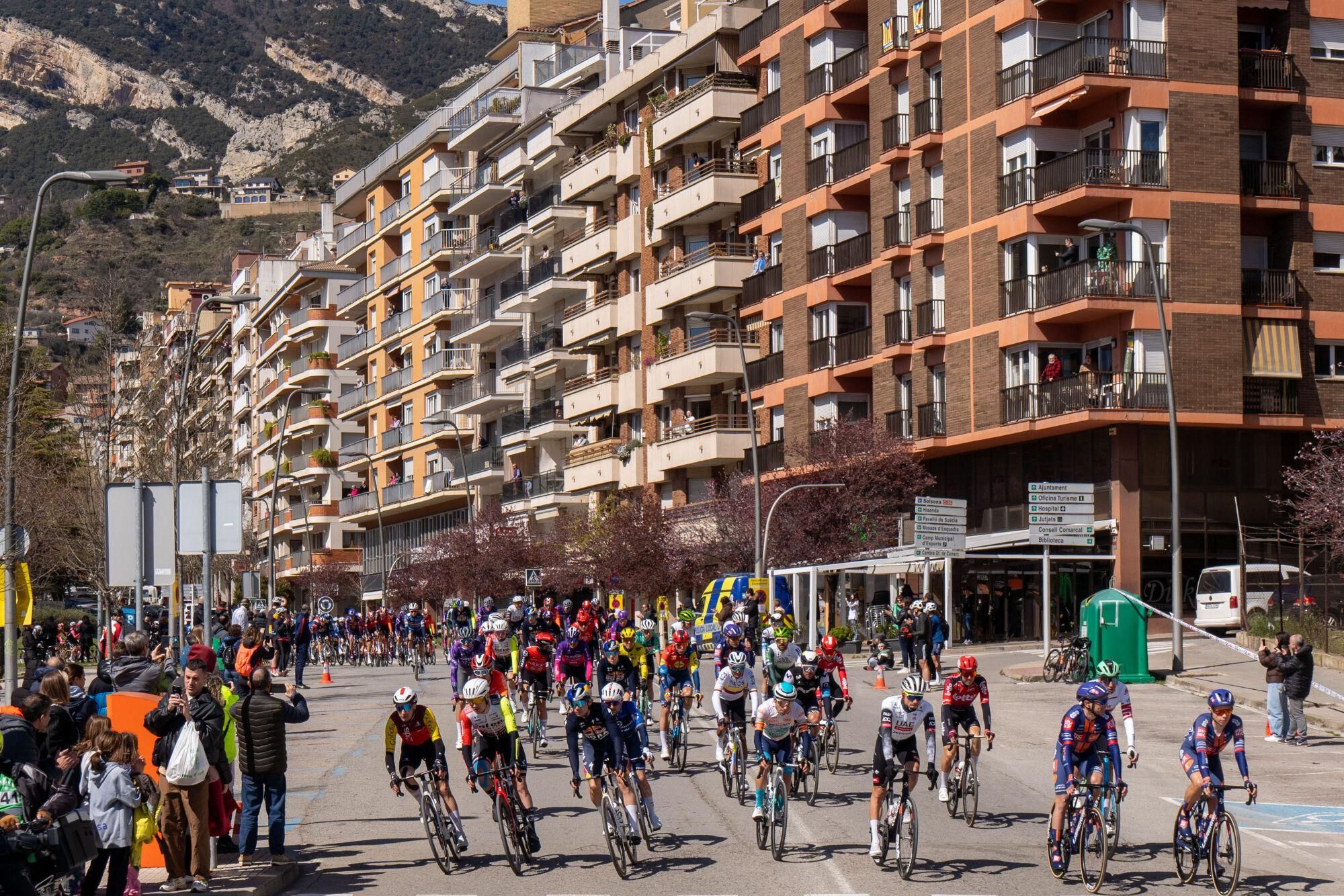 Les millors imatges de la sortida de la Volta a Berga