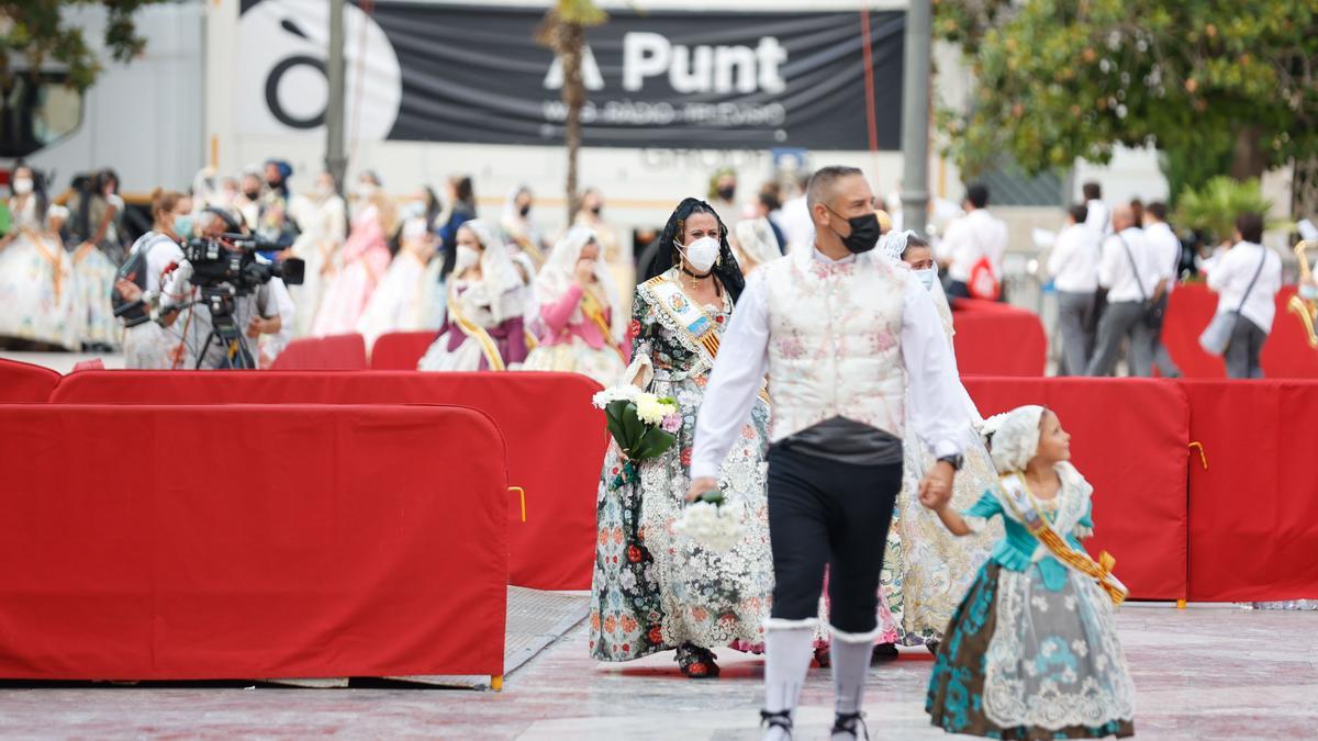 Búscate en el segundo día de Ofrenda por la calle Caballeros (entre las 17.00 y las 18.00 horas)