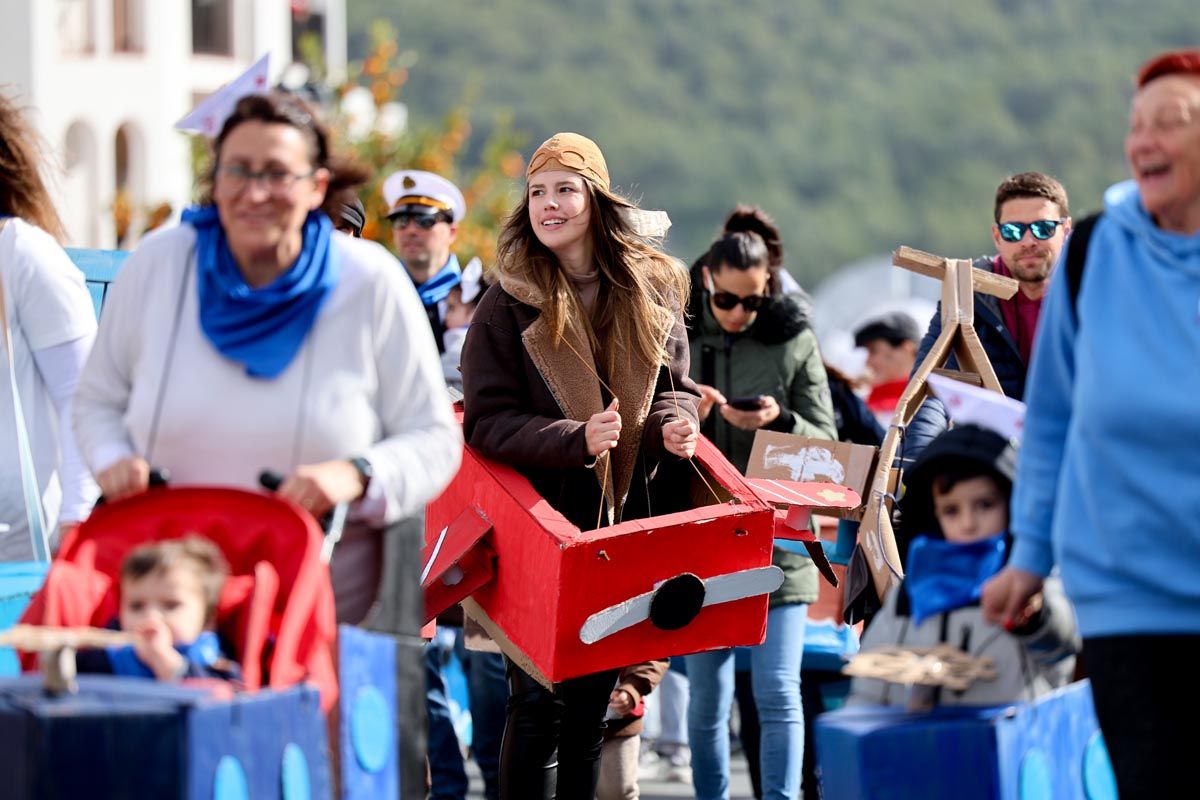 Todas las imágenes de la rúa de carnaval de Sant Josep