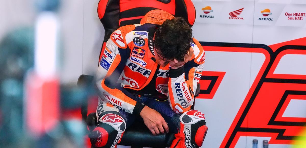 Marc Márquez (Honda), destrozado tras la carrera de Portugal.