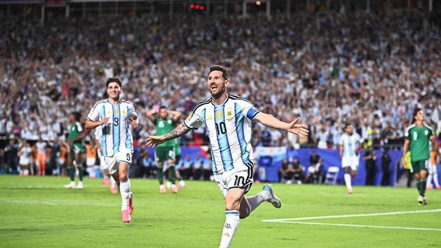 Con un hat trick de Messi, Argentina tuvo una noche soñada al debutar ante Argelia