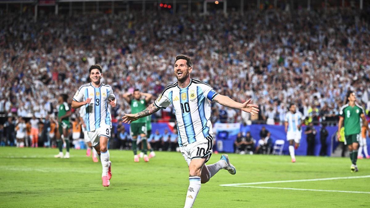 Con un hat trick de Messi, Argentina tuvo una noche soñada al debutar ante Argelia
