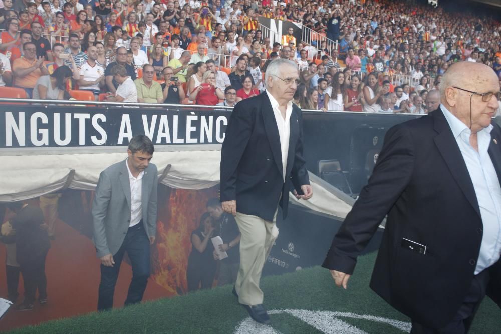 Todas las imágenes de la presentación del Valencia 2016/17