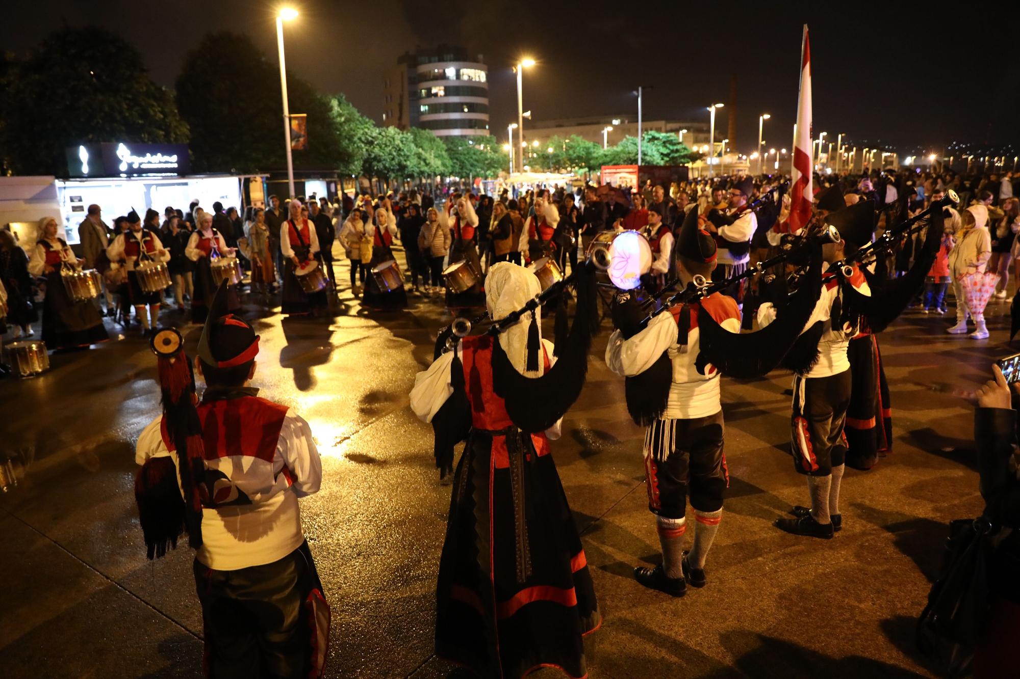 Las hogueras de San Xuan iluminan de nuevo la noche en toda Asturias