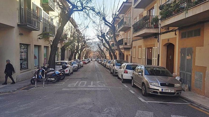 Calle de las Barreres, un punto conflictivo al ser de doble sentido.