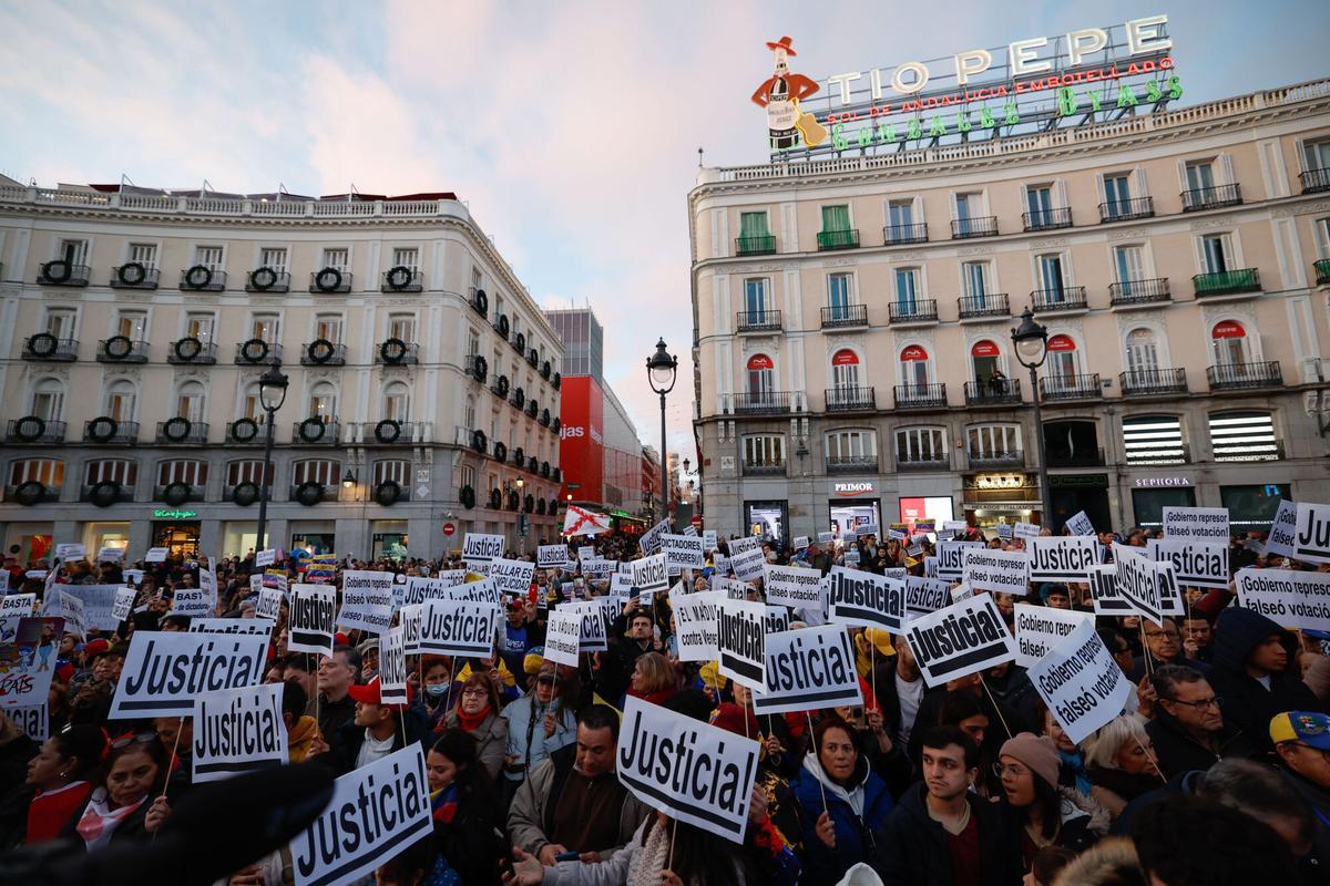 Asistentes a la manifestación en Madrid. EFE/ Juanjo Martin