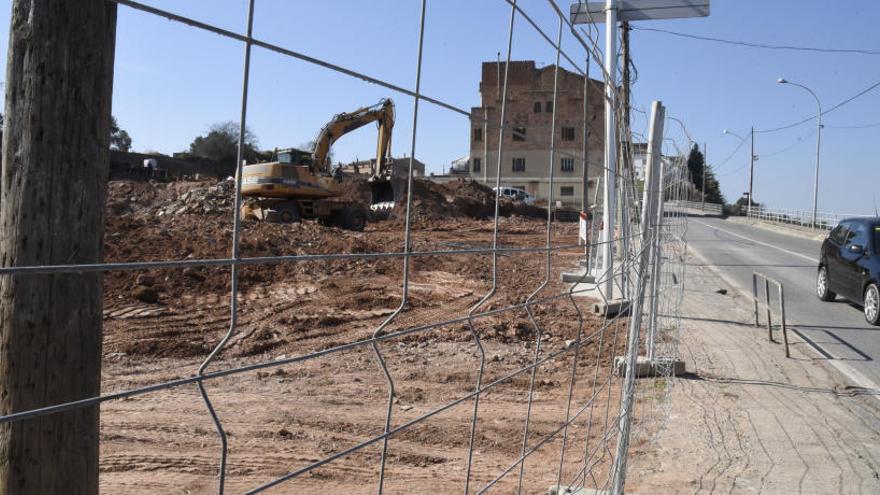 La zona de l&#039;enderroc és a l&#039;esquerra de la carretera que va al Xup.