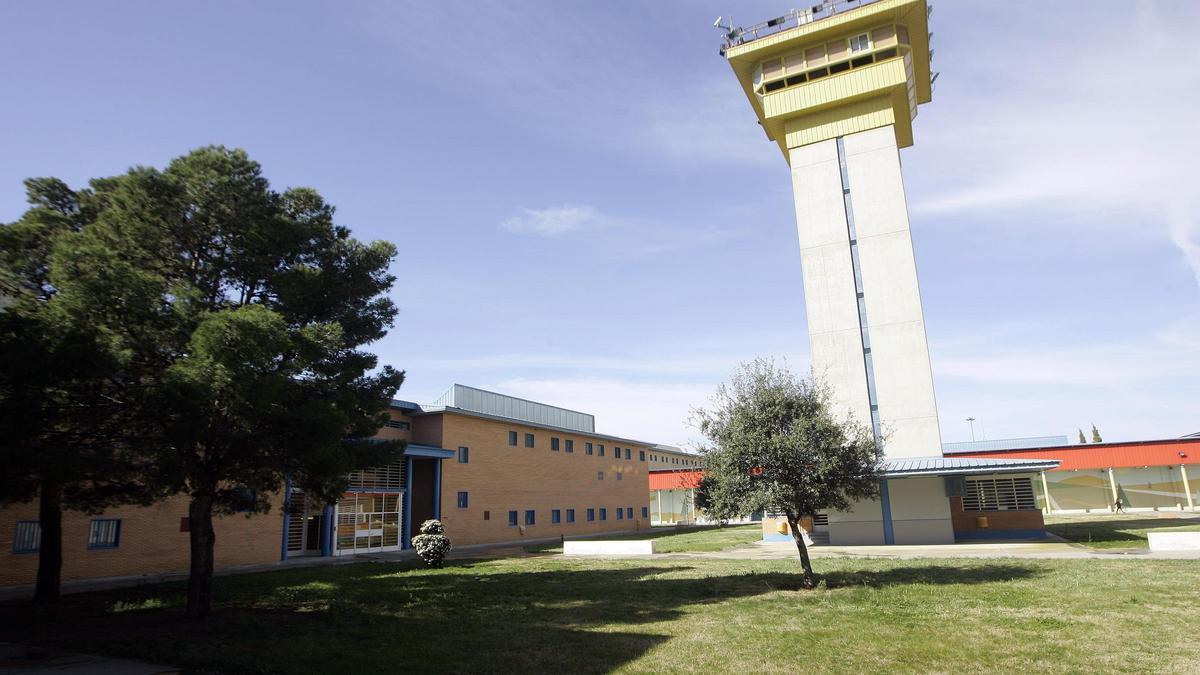 Imagen de archivo de la torre de vigilancia del centro penitenciario de Zuera.