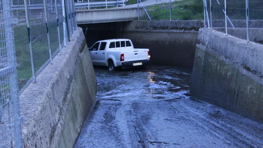 Hallan los cadáveres de dos ciclistas asturianos en un canal de León