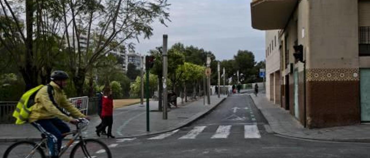 La firma del Mercado insiste en su proyecto por dar dos carriles a la calle Salitre para el parking