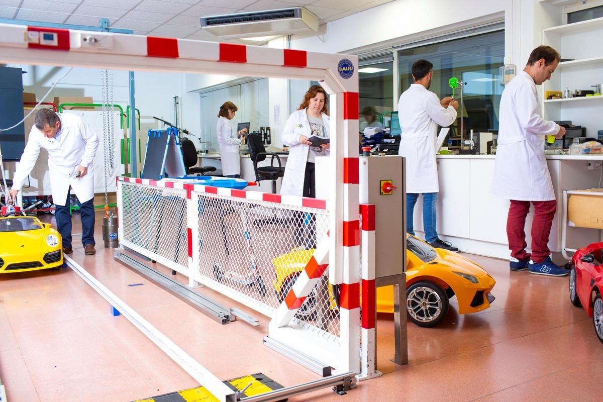 Uno de los laboratorios de la sede de Aiju en Ibi.