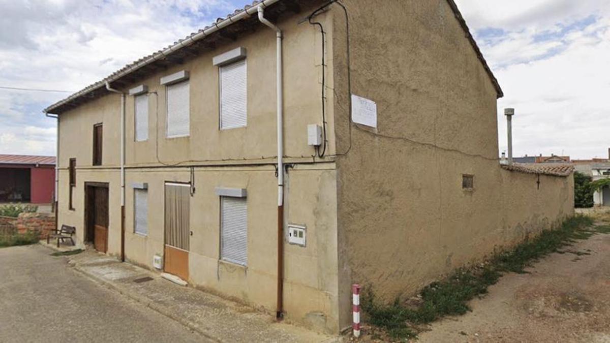 La pareja de emigrantes Oliver Curcuru y Dominique Koedinger compraron esta finca cerca de León.
