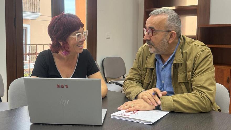 Romina del Rey, en la reunión con el presidente de la Mancomunitat de la Safor, Salvador Femenia