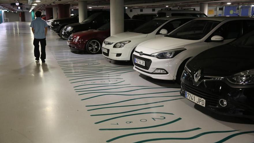 ¿Un coche ocupa tu plaza de garaje? Así puedes actuar legalmente