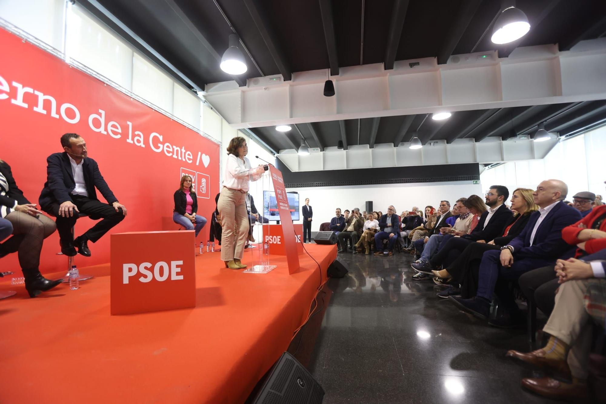 Finaliza foro municipalismo PSOE en Elche con Carmen Calvo