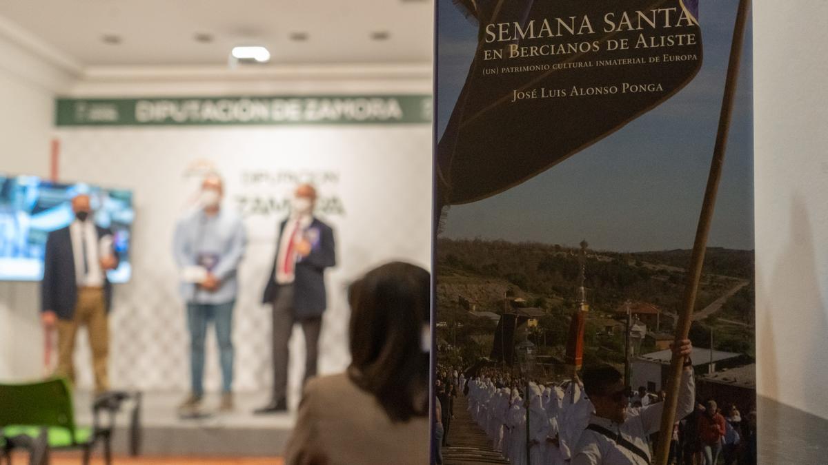 ZAMORA. PRESENTACION LIBRO SEMANA SANTA BERCIANOS