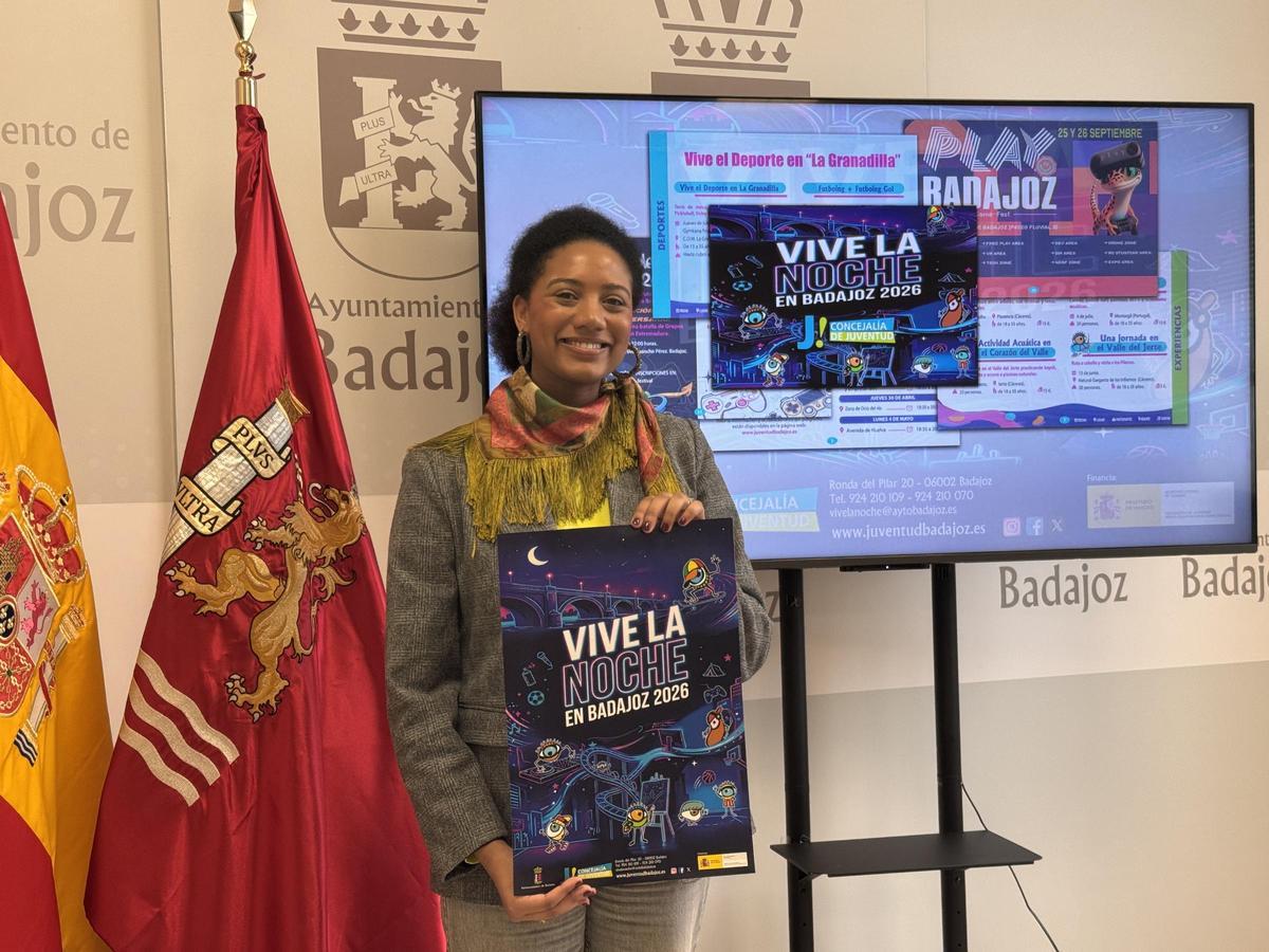 La concejala delegada de Juventud, Mariema Seck, en la presentación de Vive la Noche en Badajoz 2026.