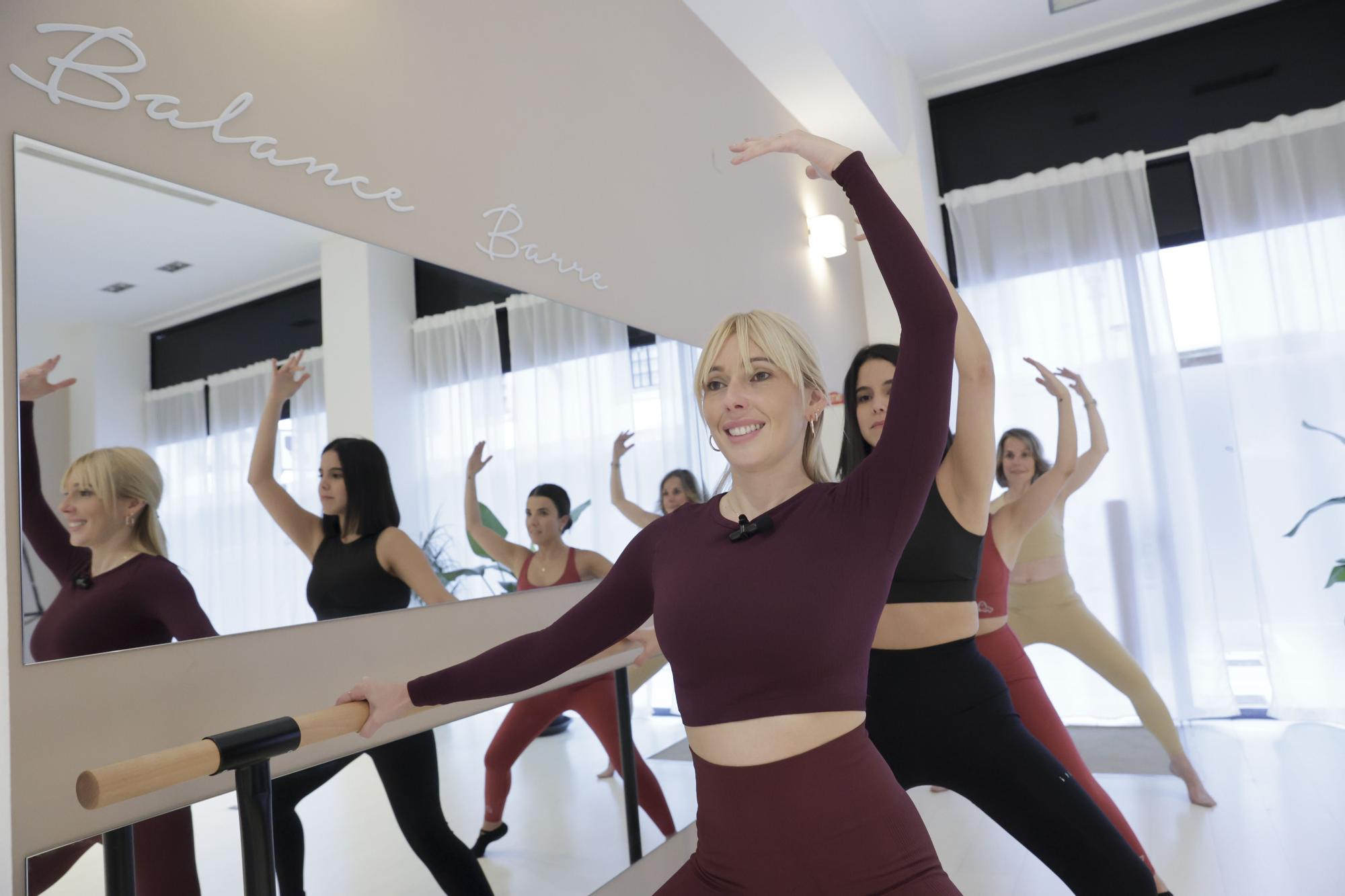 Así es una clase de Barre: el deporte de moda para tonificar el cuerpo