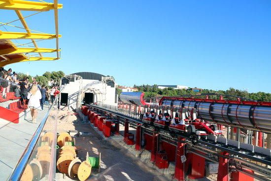 Ferrari Land mostra les seves principals atraccions