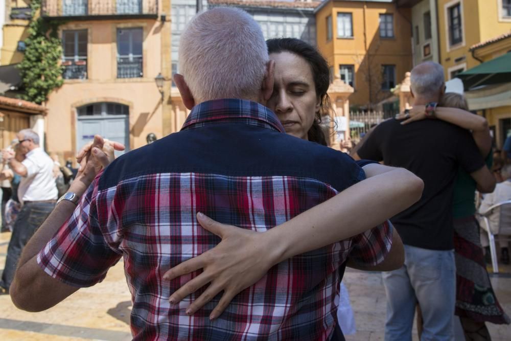 Tango en la plaza de Trascorrales