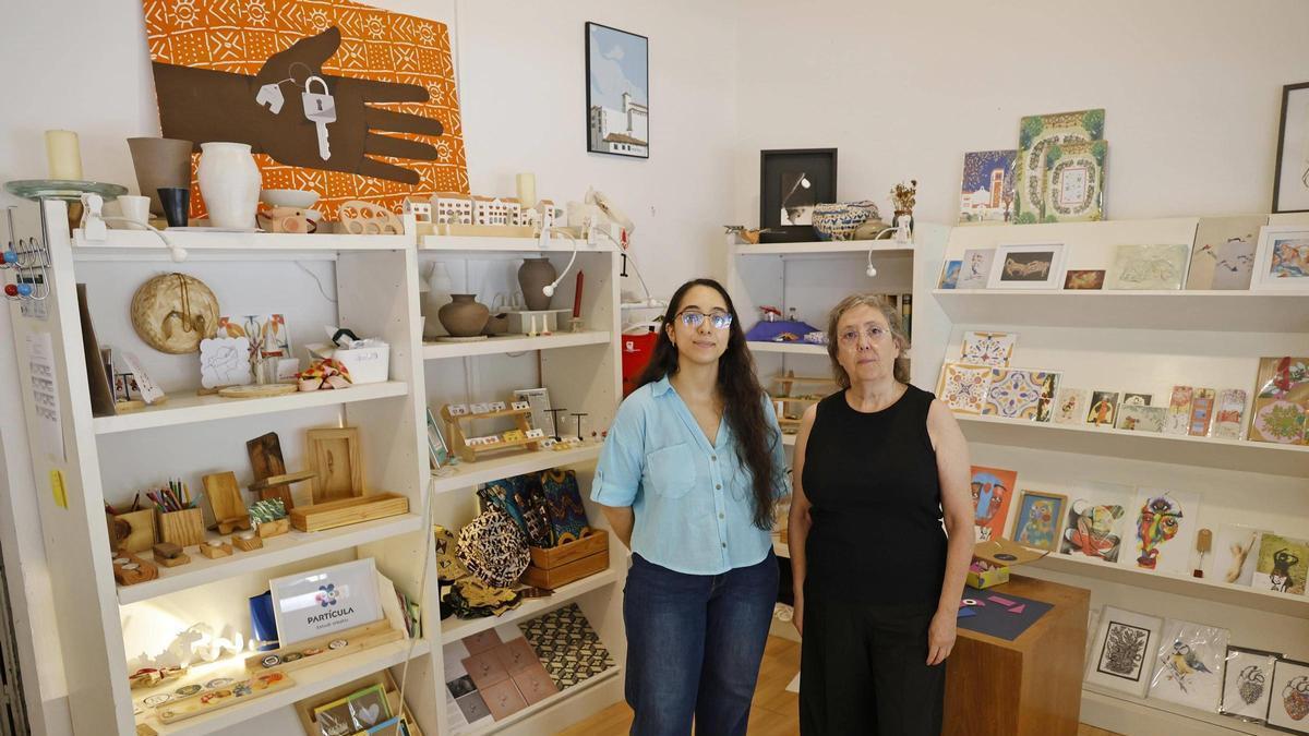 Noura Karam i Montserrat Moliner, de l'Associació cultural La Volta.