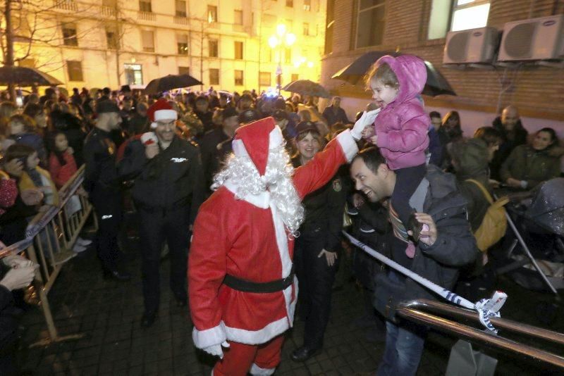 Visita de Papá Noel a la Policía Nacional