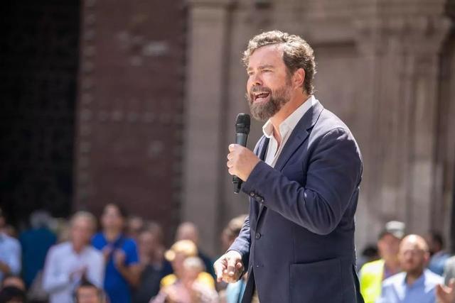 Iván Espinosa de los Monteros durante su visita a Murcia en 2023.
