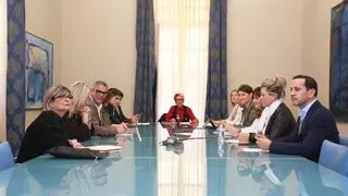 "Nervios" y anuncios en el arranque de la comisión de investigación del polémico examen en la Diputación de Alicante