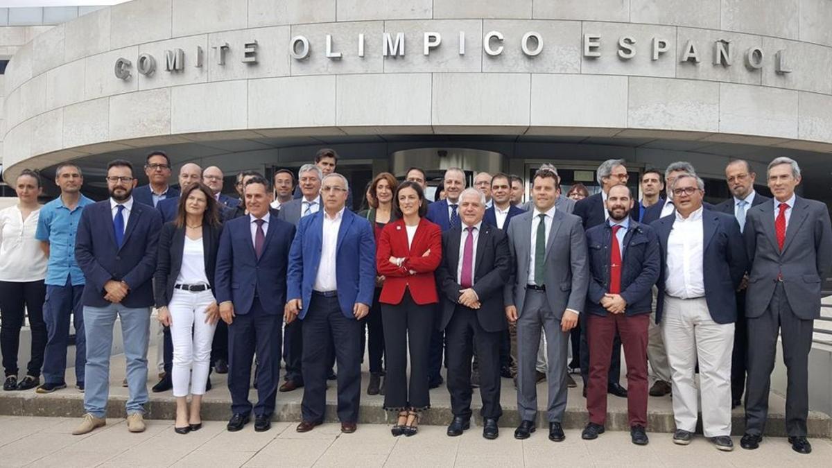 Al término del acto firmaron los respectivos convenios