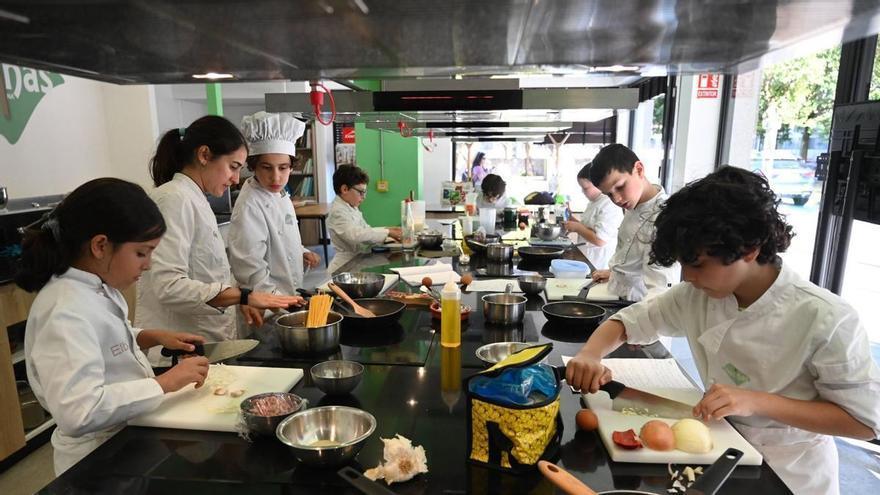 Cousiñas, la escuela de cocina de Pontevedra que enseña mucho más que recetas