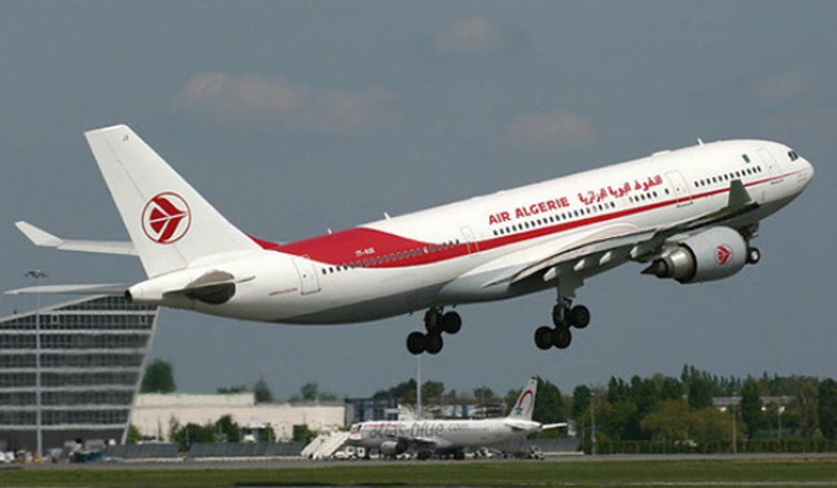 Un avió de la companyia Air Algerie. Un avió de la companyia Air Algerie.
