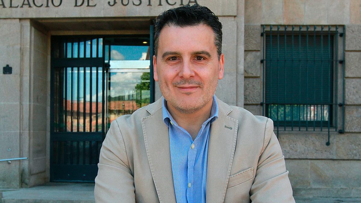 El magistrado Luis Doval.