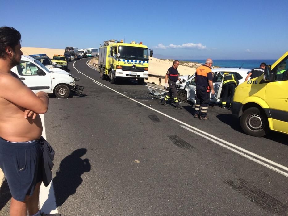 Accidente de tráfico en Fuerteventura (14/11/16)